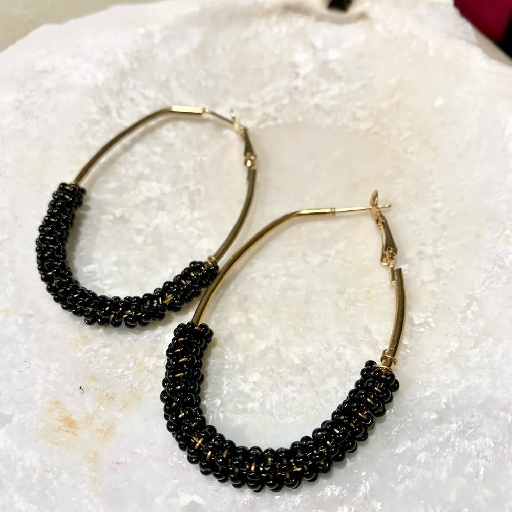 BCBGENERATION GOLD BLACK BEADED EARRINGS BIG HOOP LOOP OVAL